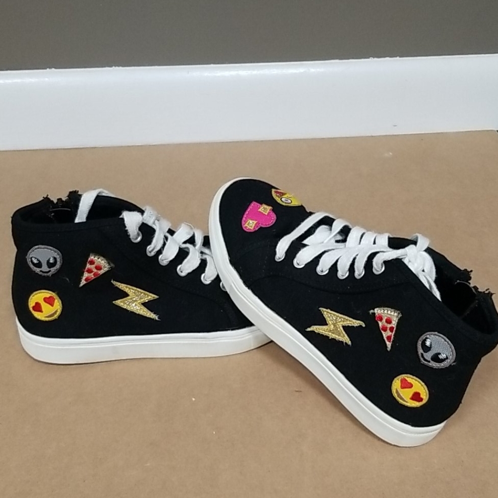 Girls hitops size 4